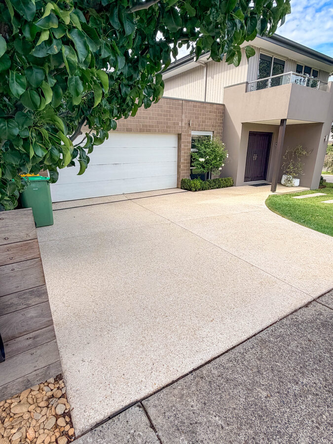 Driveway after pressure cleaning — South East Melbourne